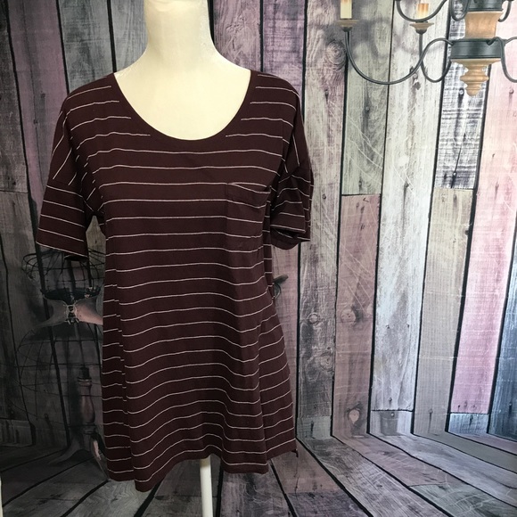 OLD NAVY TEE - Picture 2 of 5